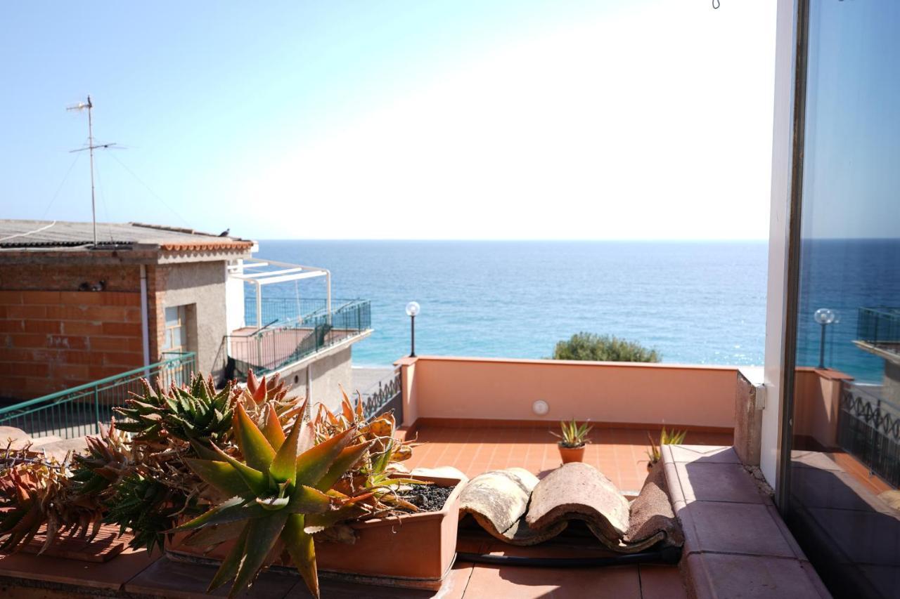 Vacanza Taormina Mare Mazzeo Exterior foto