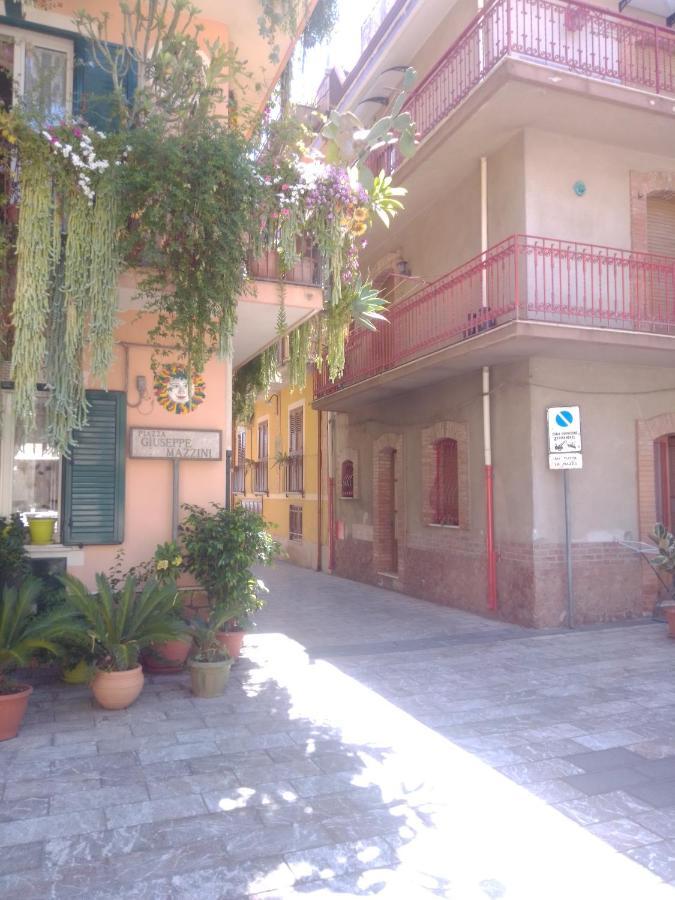 Vacanza Taormina Mare Mazzeo Exterior foto
